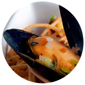 MUSSELS WITH WHOLE WHEAT SPAGHETTI